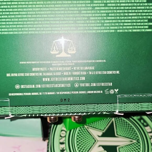 Jeffree Star Blood Money Eyeshadow Palette - Picture 4 of 4